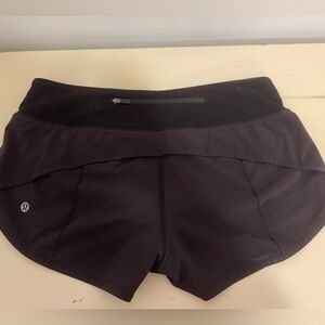 Lululemon low waisted Speed Up shorts! Size 4; 2 1/2 inches.